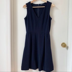 Madewell Gallerist Ponte V-Neck Dress in Navy